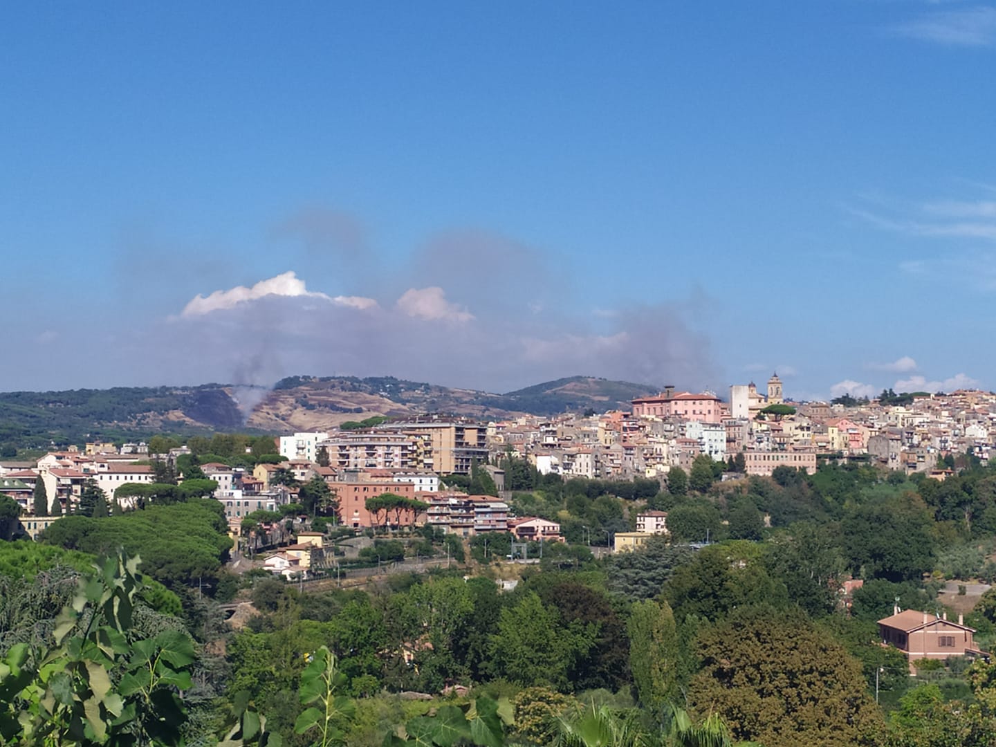 incendio-tuscolo-visto-da-marino