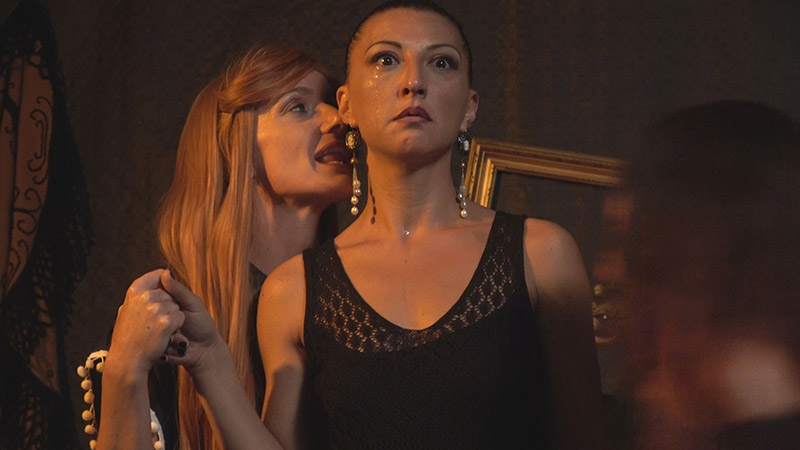 Corinna Coroneo (Sara Kepfer in Santana)