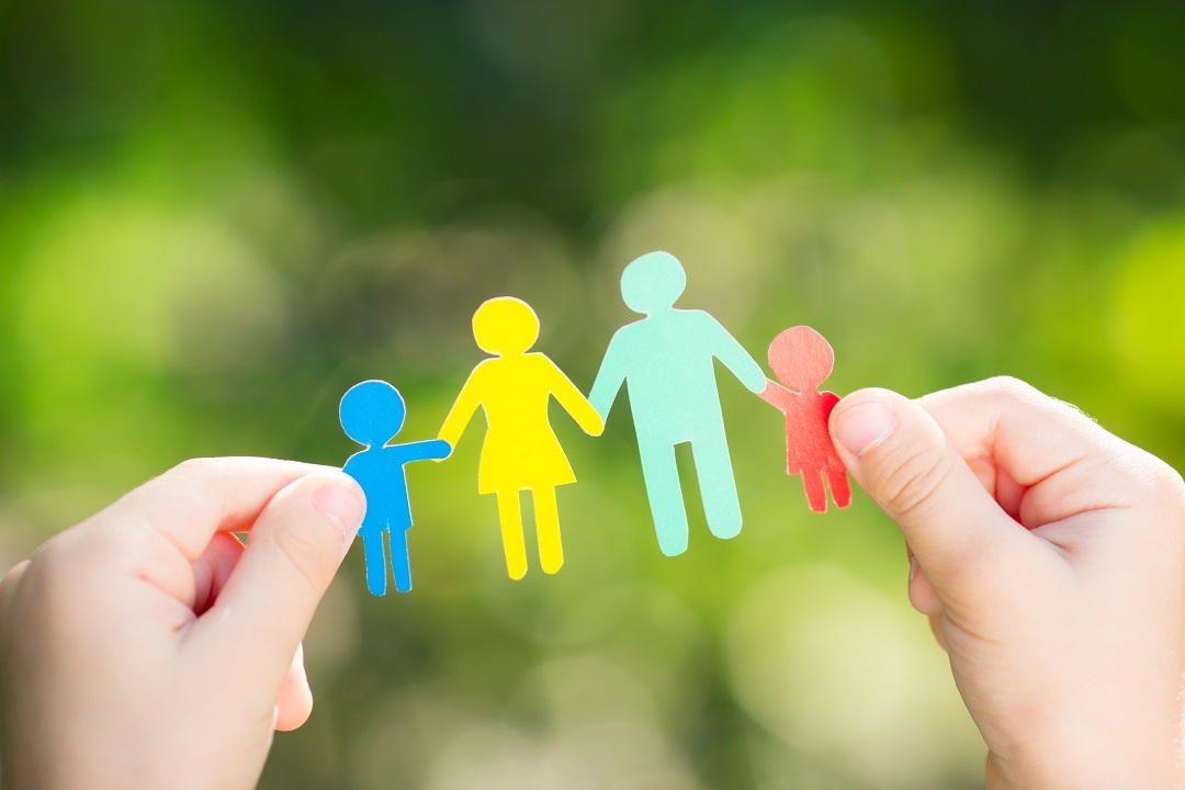 famiglia-aiuti-pacchi famiglia